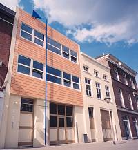 Kantoor en magazijnen 2003